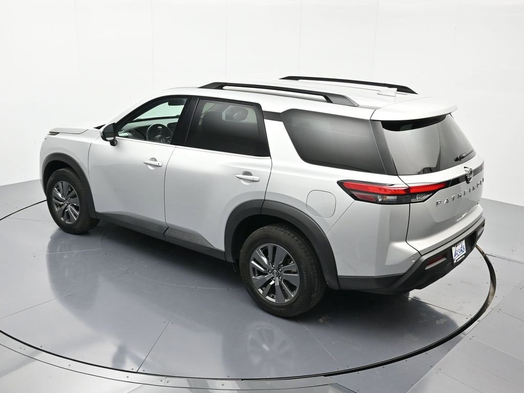 Certified 2024 Nissan Pathfinder SV image 35