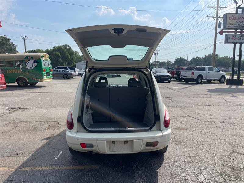 Used 2008 Chrysler PT Cruiser FWD image 12