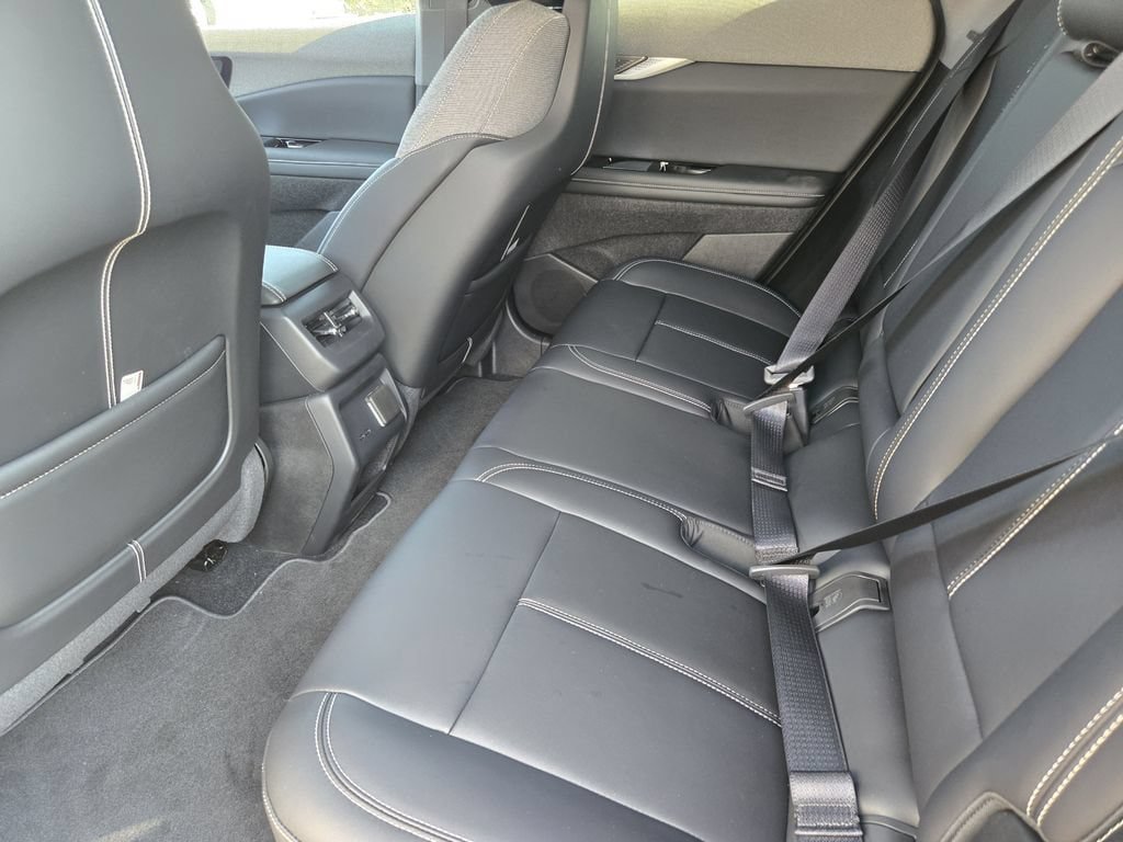 New 2027 Cadillac Optiq Luxury AWD/4WD image 20