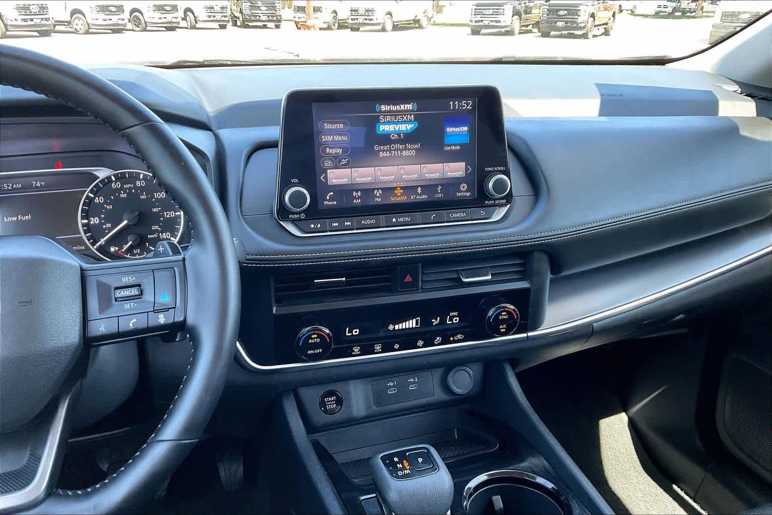 Used 2025 Nissan Rogue SV FWD image 7