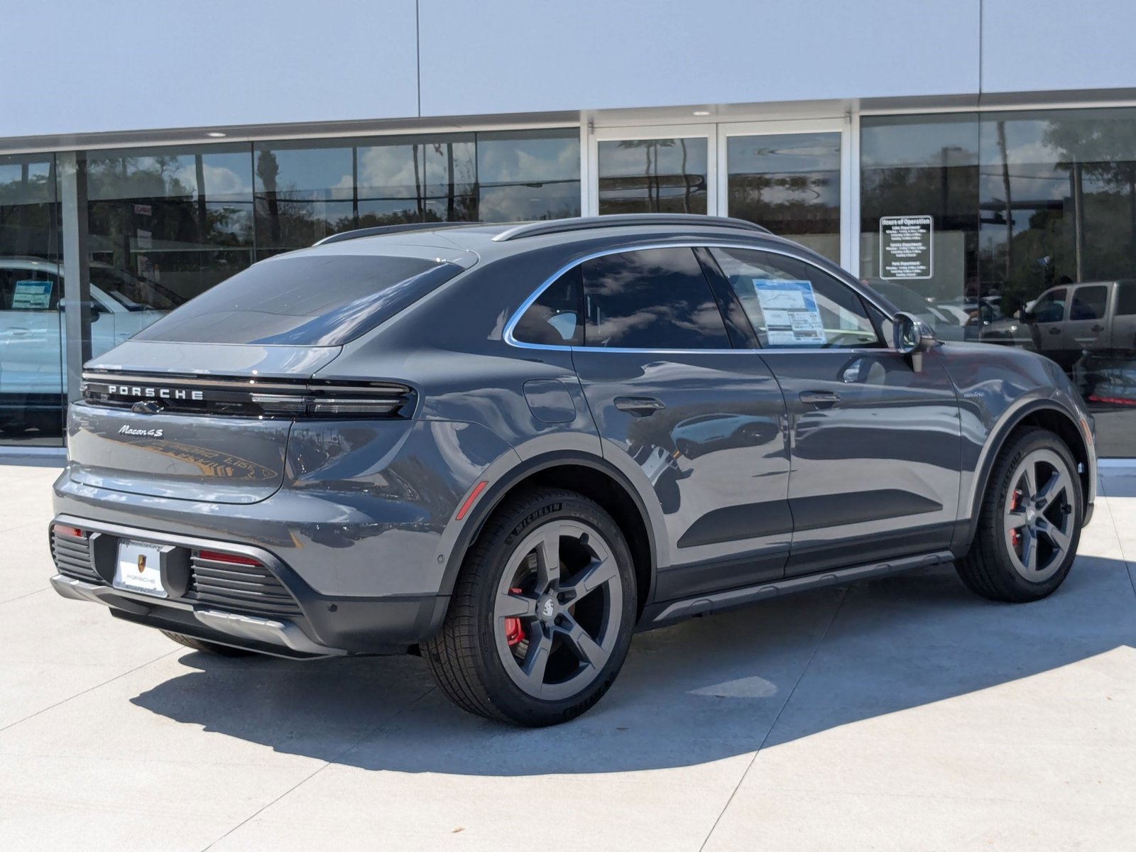 New 2025 Porsche Macan 4S Electric image 9