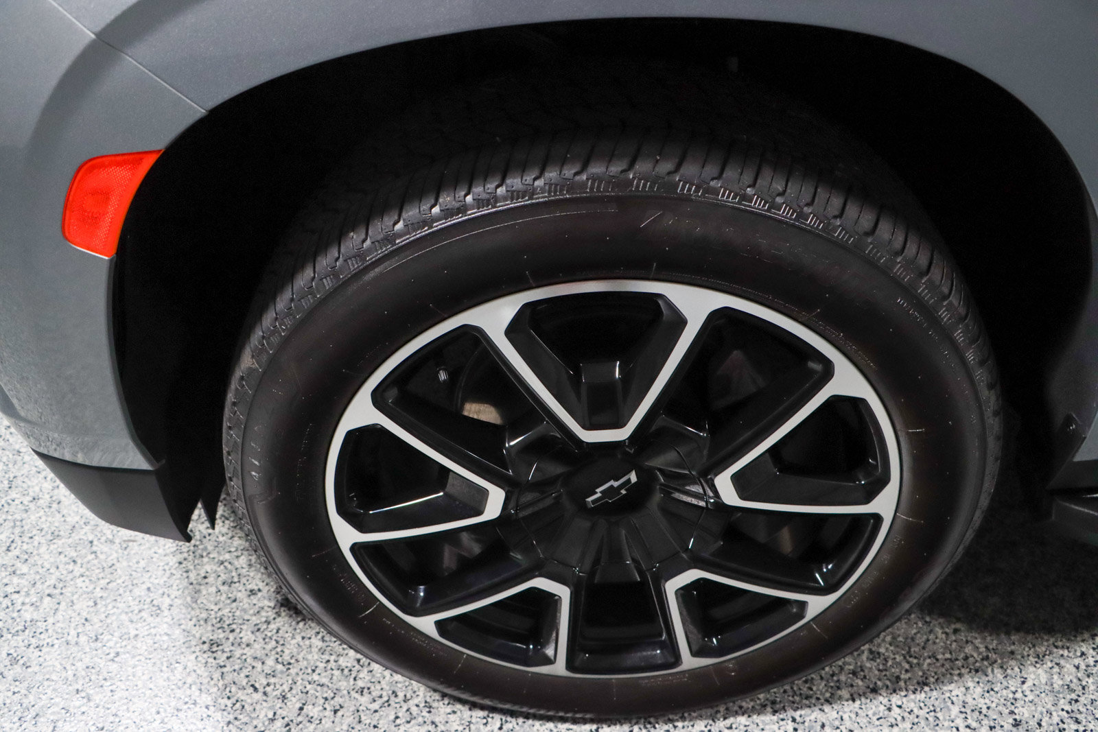 Used 2024 Chevrolet Suburban RST w/ Luxury Package image 11