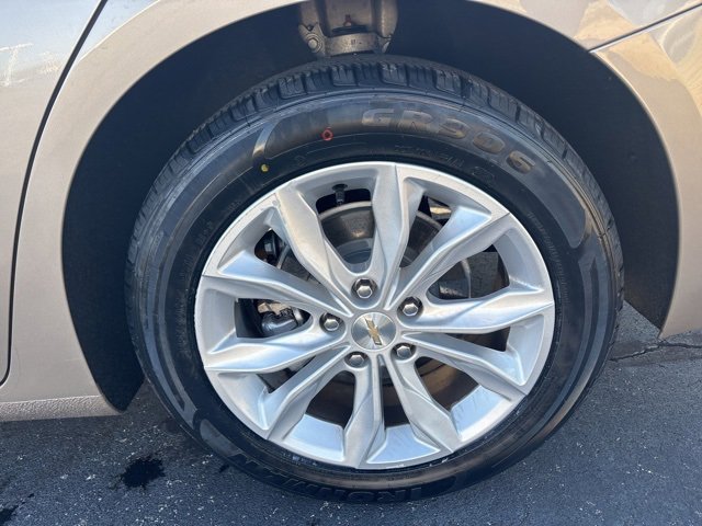 Used 2024 Chevrolet Malibu LT image 17