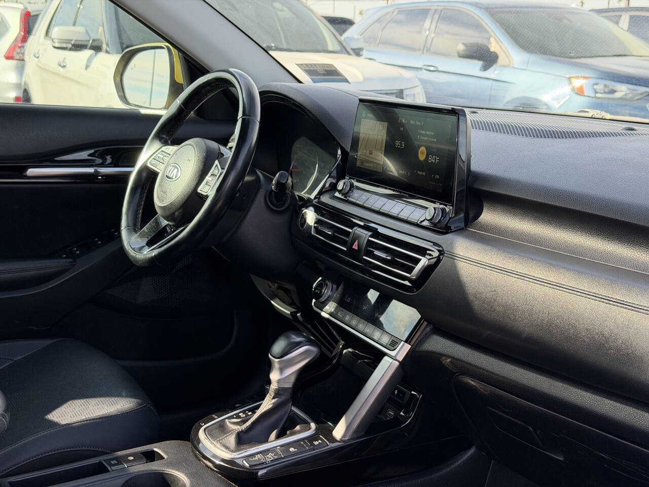 Used 2021 Kia Seltos SX w/ SX Sunroof Package image 36