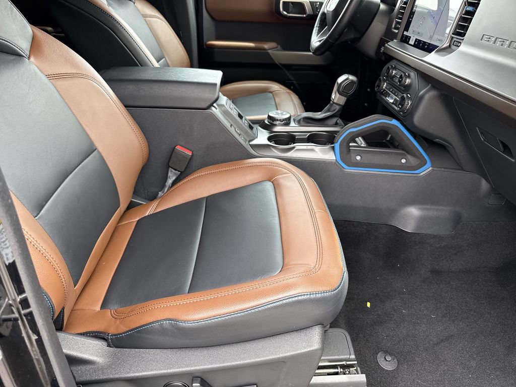 Used 2023 Ford Bronco Outer Banks AWD/4WD image 13