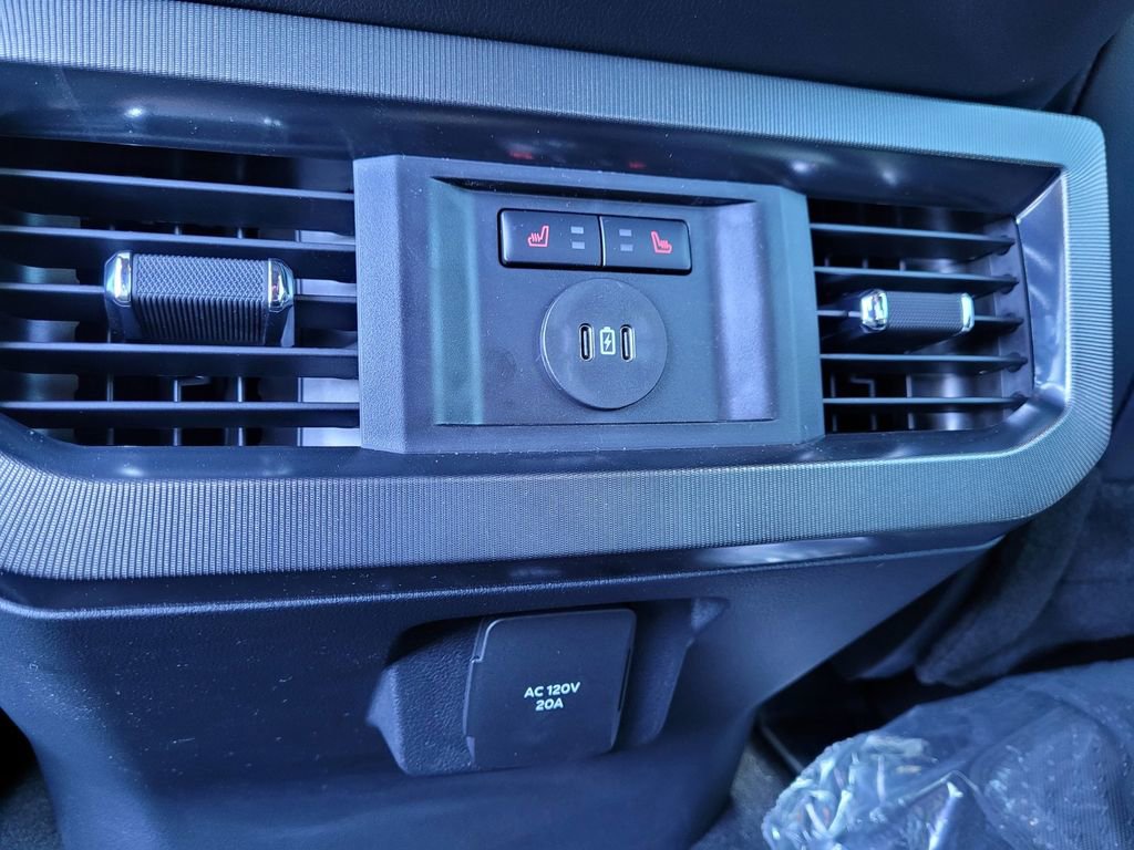New 2025 Ford F350 Platinum w/ Tremor Off-Road Package image 33