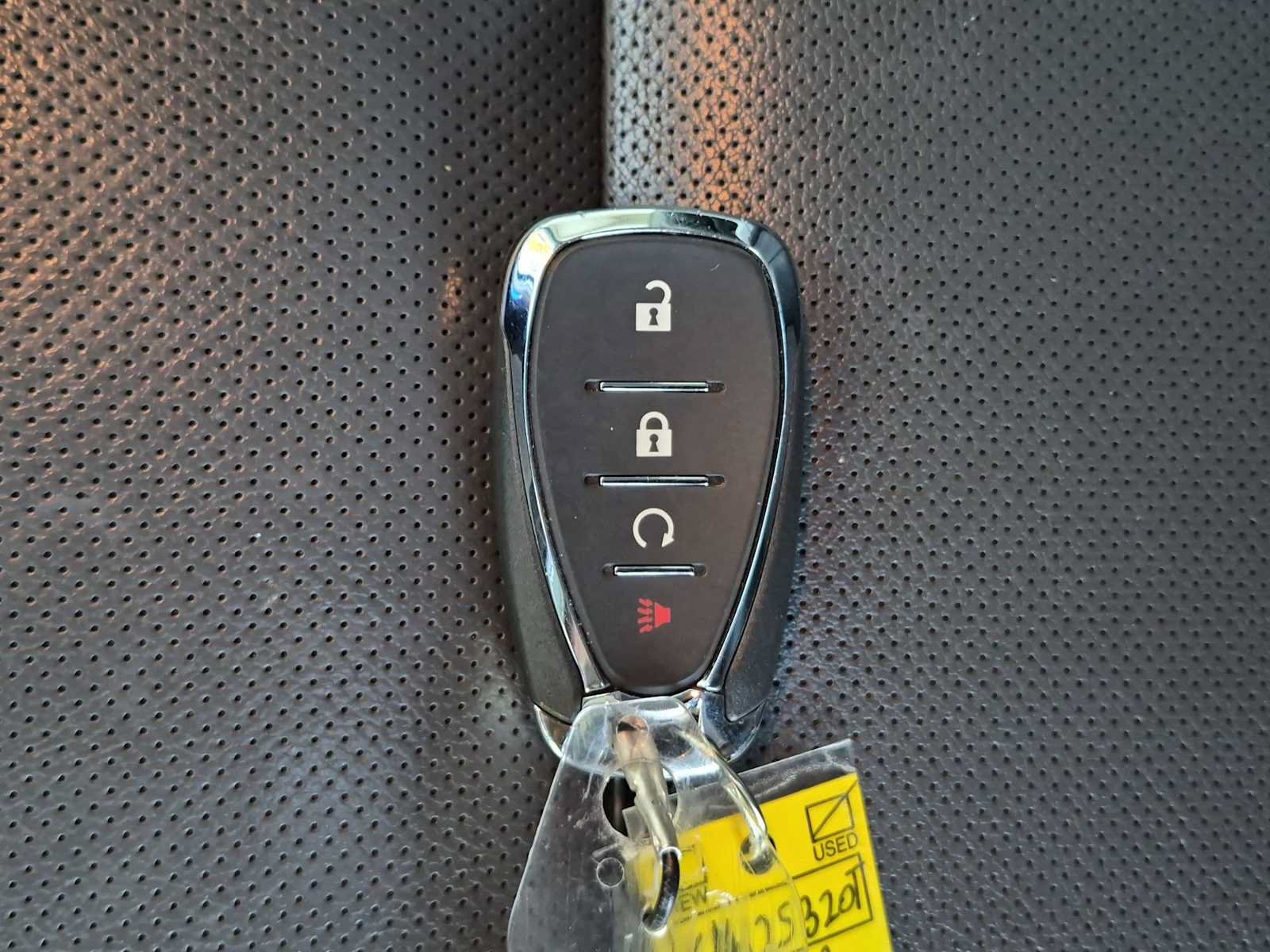 Used 2019 Chevrolet Bolt Premier w/ Infotainment Package FWD image 35