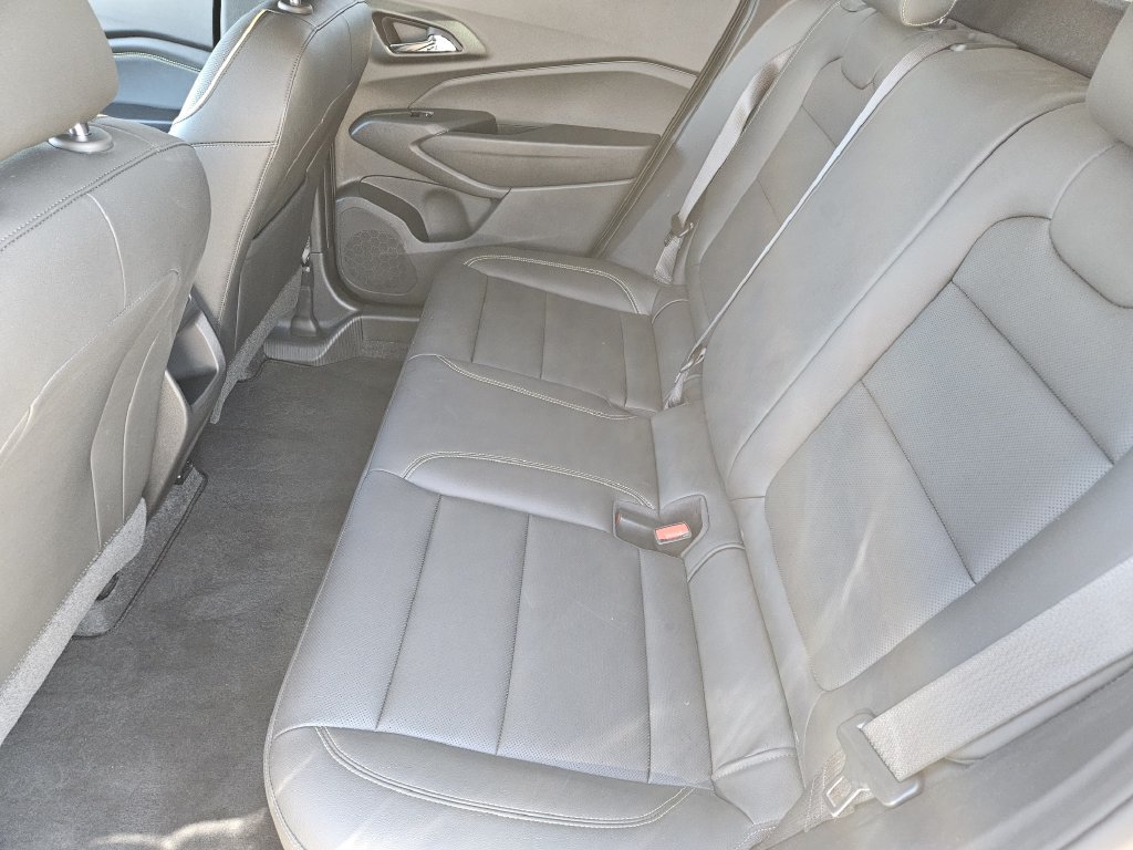 Used 2025 Chevrolet Trax ACTIV w/ Sunroof Package FWD image 30