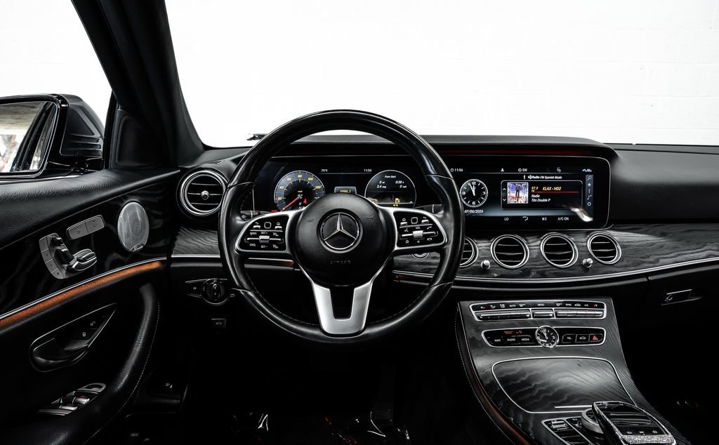 Used 2020 Mercedes-Benz E 350 Sedan image 21