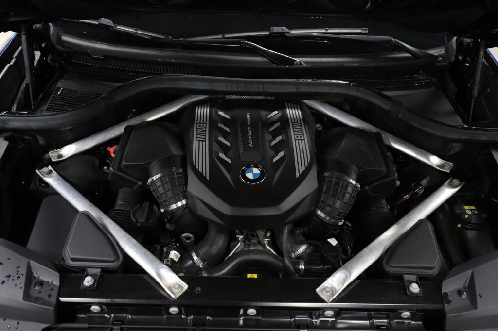 Used 2020 BMW X7 M50i w/ Dynamic Handling Package image 27