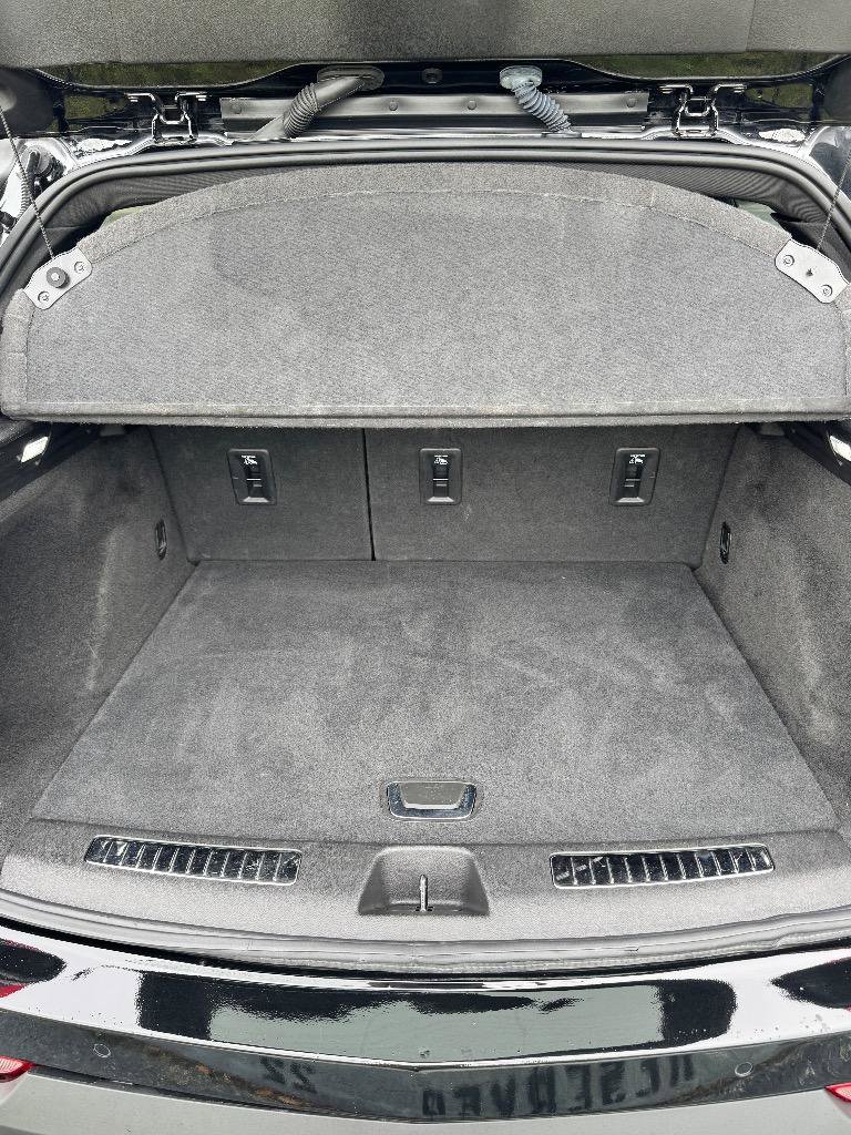 Used 2022 Cadillac XT4 Premium Luxury w/ Safety Alert Package image 9