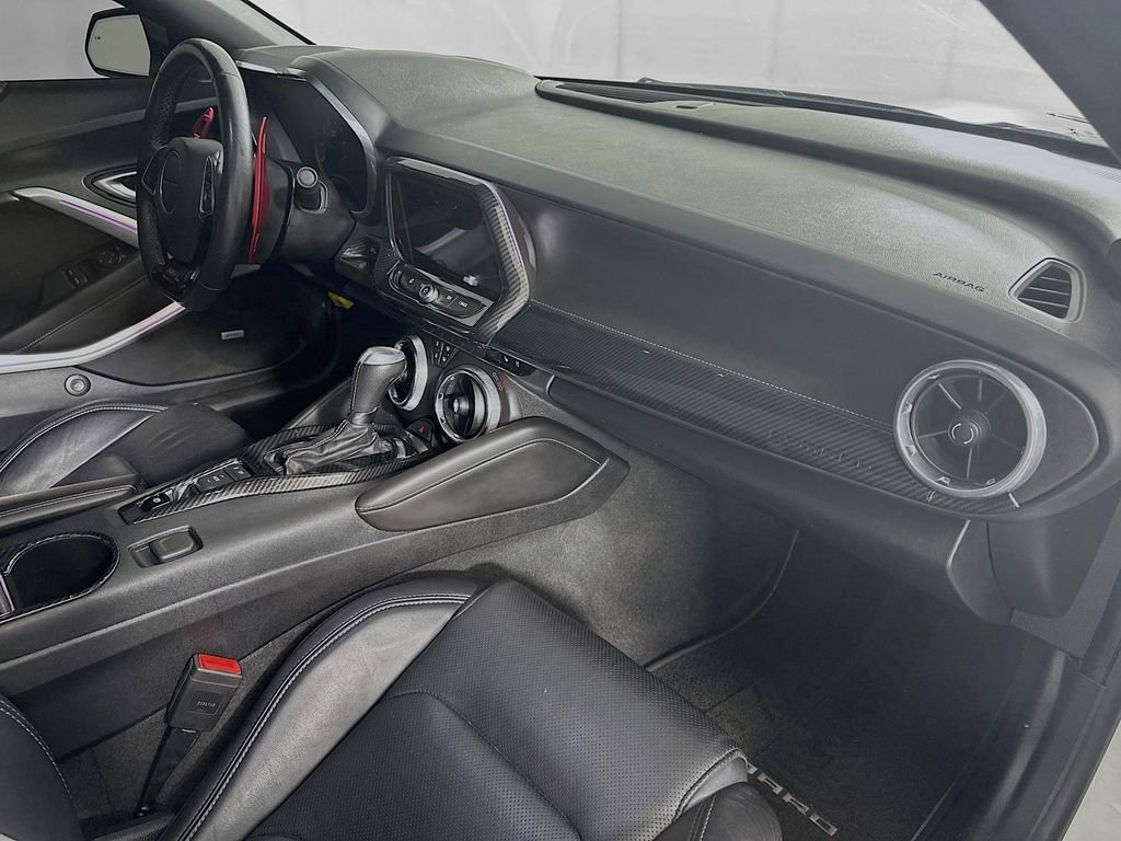 Used 2018 Chevrolet Camaro SS image 29