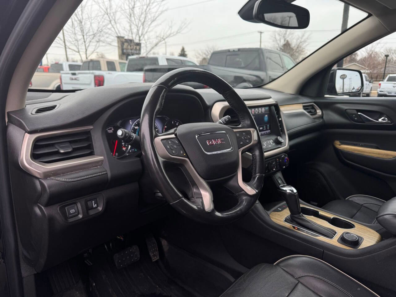 Used 2018 GMC Acadia Denali image 17
