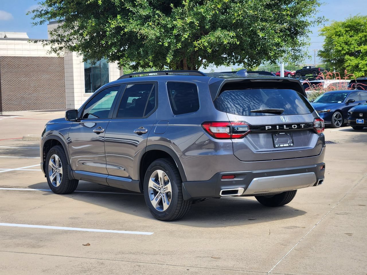 New 2026 Honda Pilot EX-L image 4