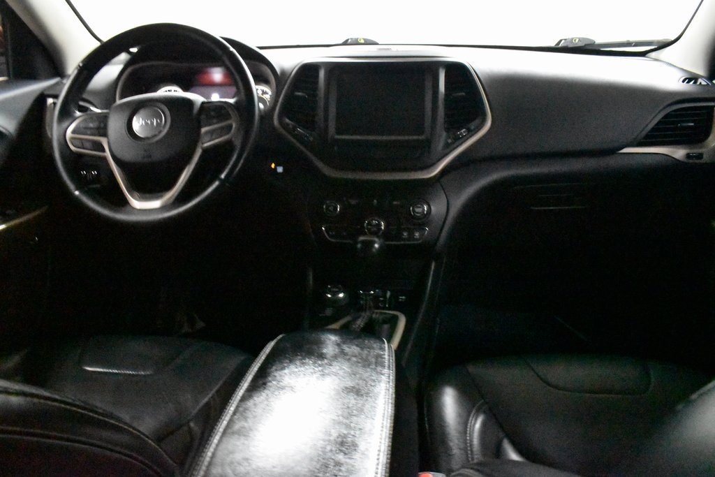 Used 2017 Jeep Cherokee Limited image 18