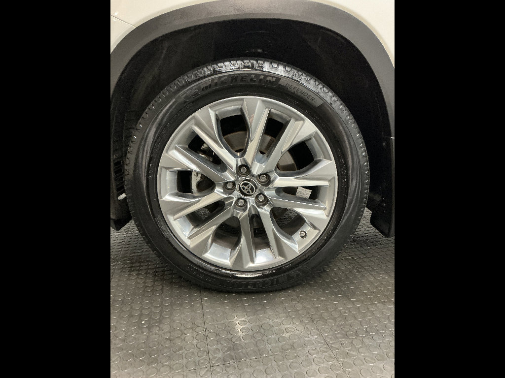 Used 2021 Toyota Highlander Limited AWD/4WD image 29