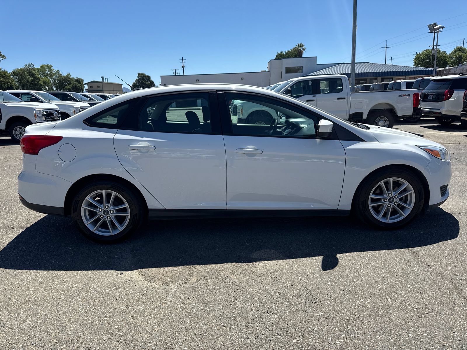 Used 2018 Ford Focus SE FWD image 6