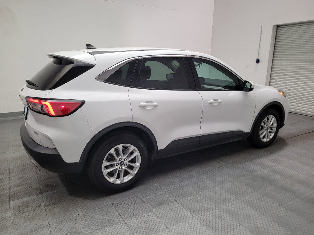 Used 2020 Ford Escape SE FWD image 10