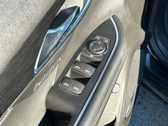 Used 2022 Buick Envision Essence w/ Technology Package I AWD/4WD image 7