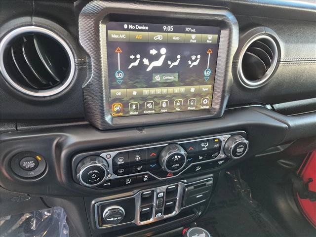 Used 2020 Jeep Wrangler Unlimited Sahara w/ Uconnect 4C Nav & Sound Group AWD/4WD image 17
