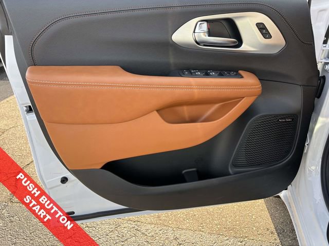 New 2026 Chrysler Pacifica Pinnacle w/ Trailer Tow Group image 20