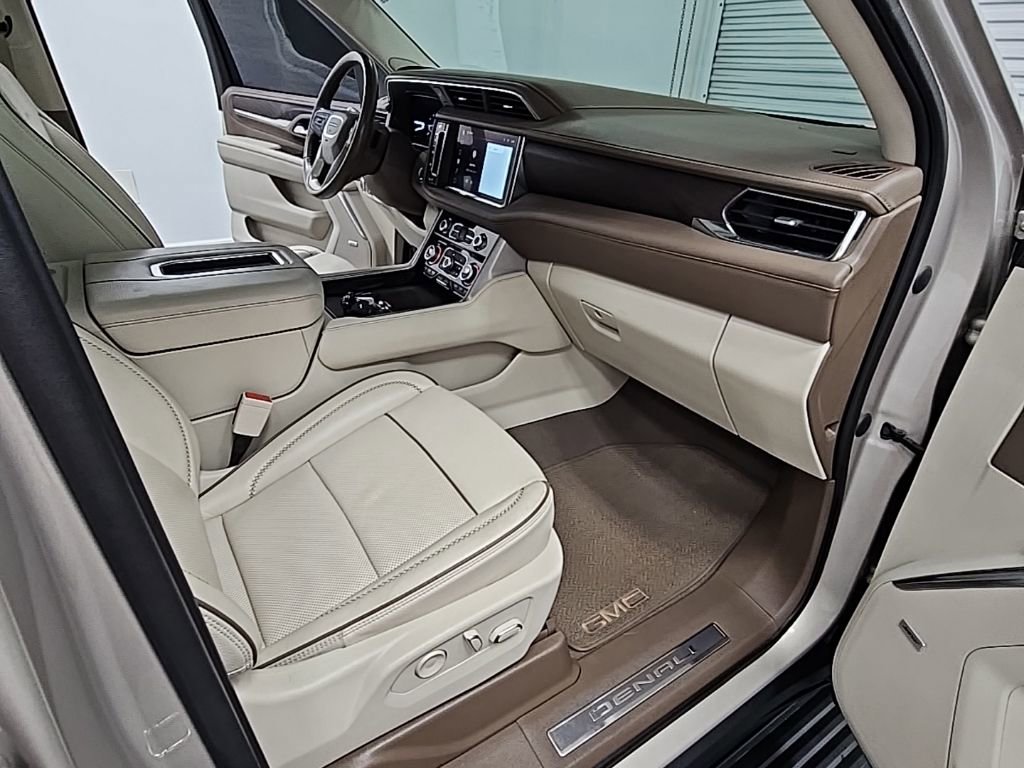 Used 2023 GMC Yukon XL Denali image 44