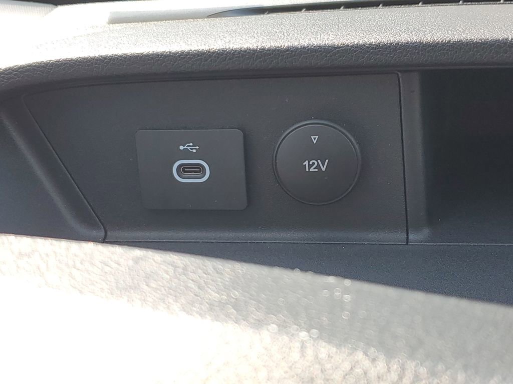 Used 2024 Ford Transit 350 XLT image 26