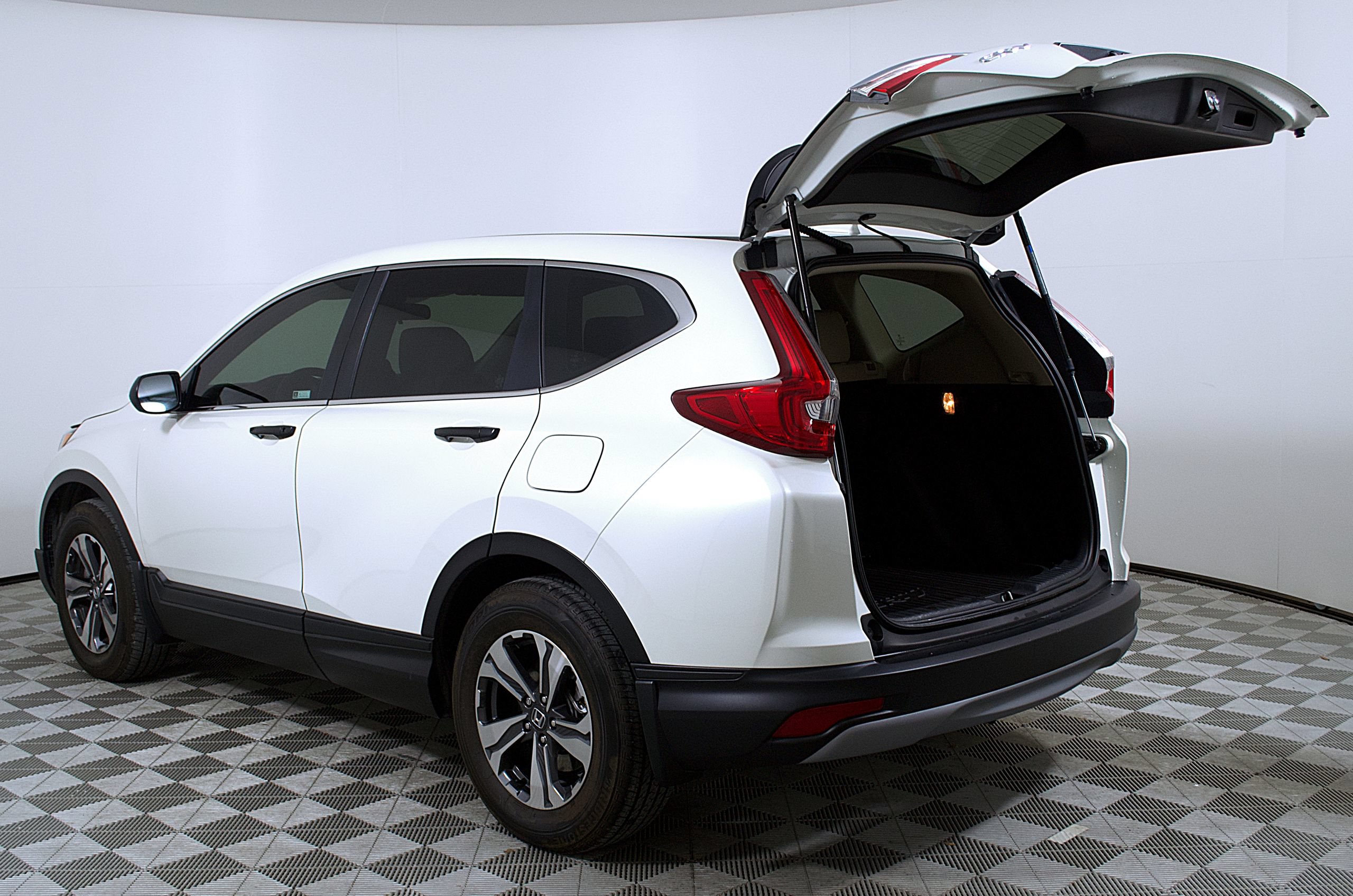 Used 2018 Honda CR-V LX image 10