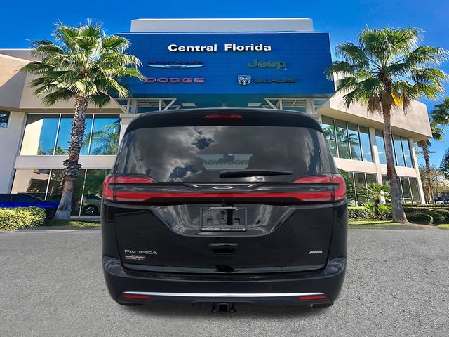 New 2027 Chrysler Pacifica Pinnacle w/ Theater Group AWD/4WD image 6