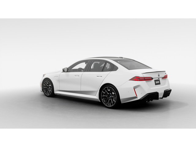 New 2027 BMW M5 image 2