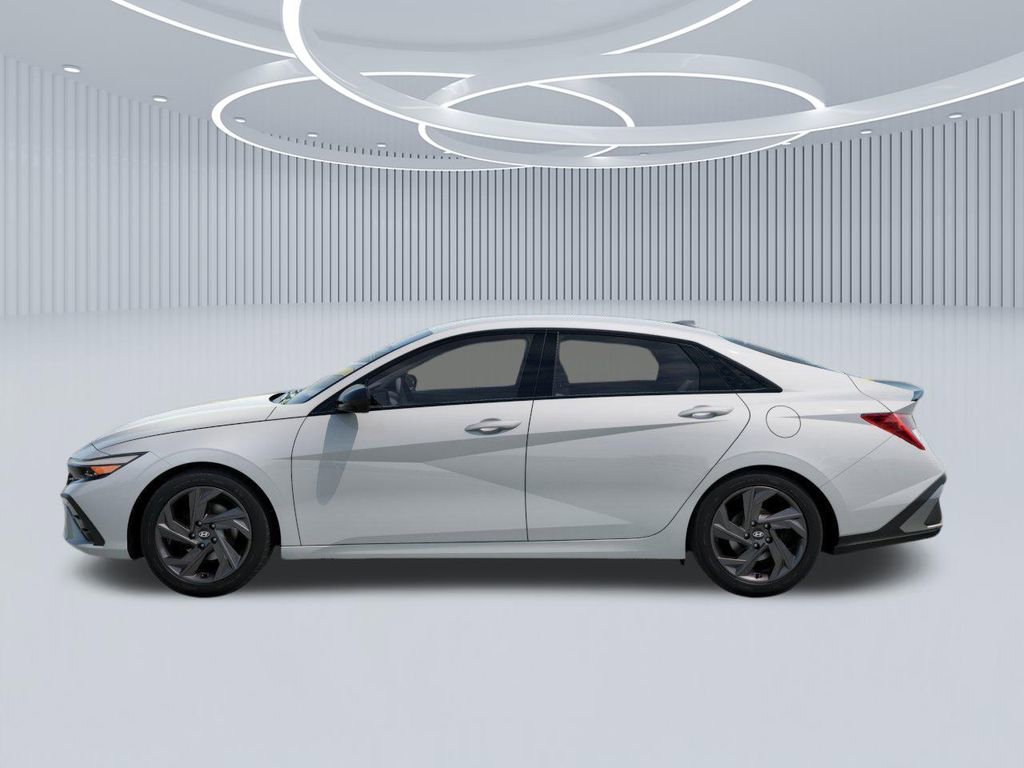New 2026 Hyundai Elantra Sport image 3