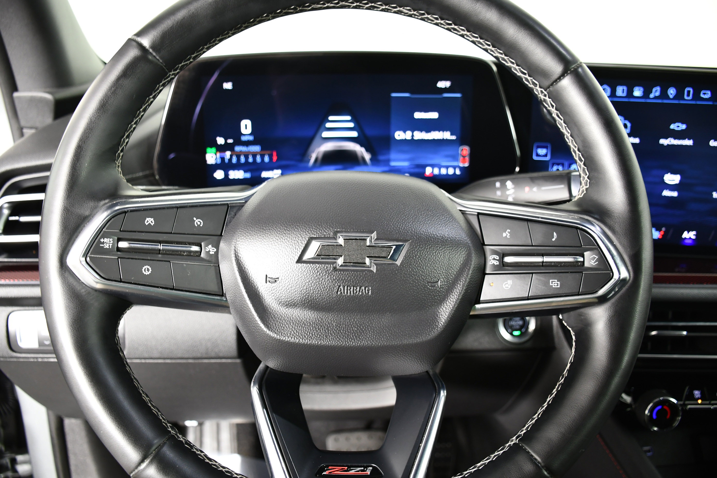 Used 2025 Chevrolet Traverse Z71 image 19