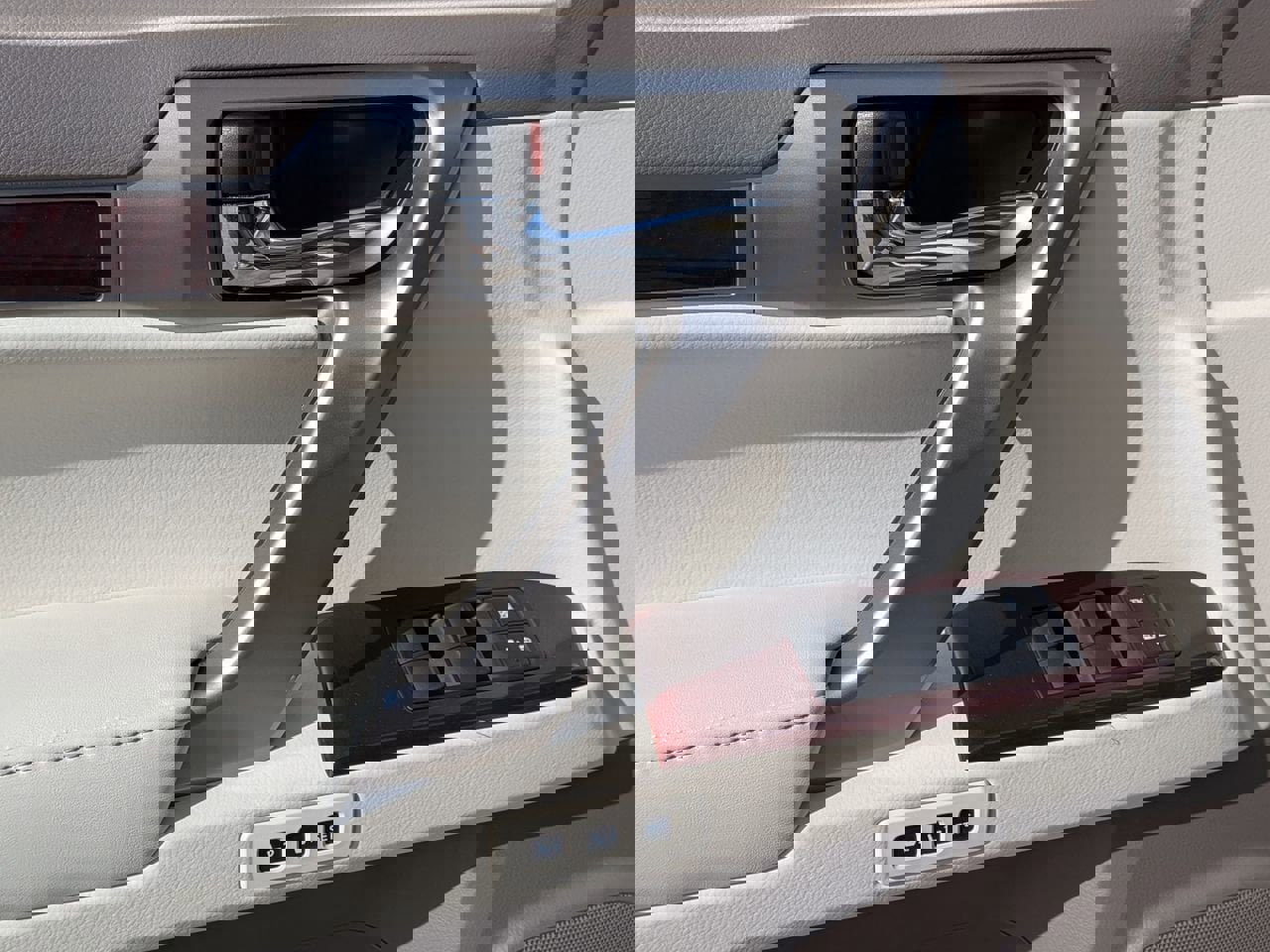 Used 2018 Lexus GX 460 Luxury w/ Sport Design Package AWD/4WD image 9