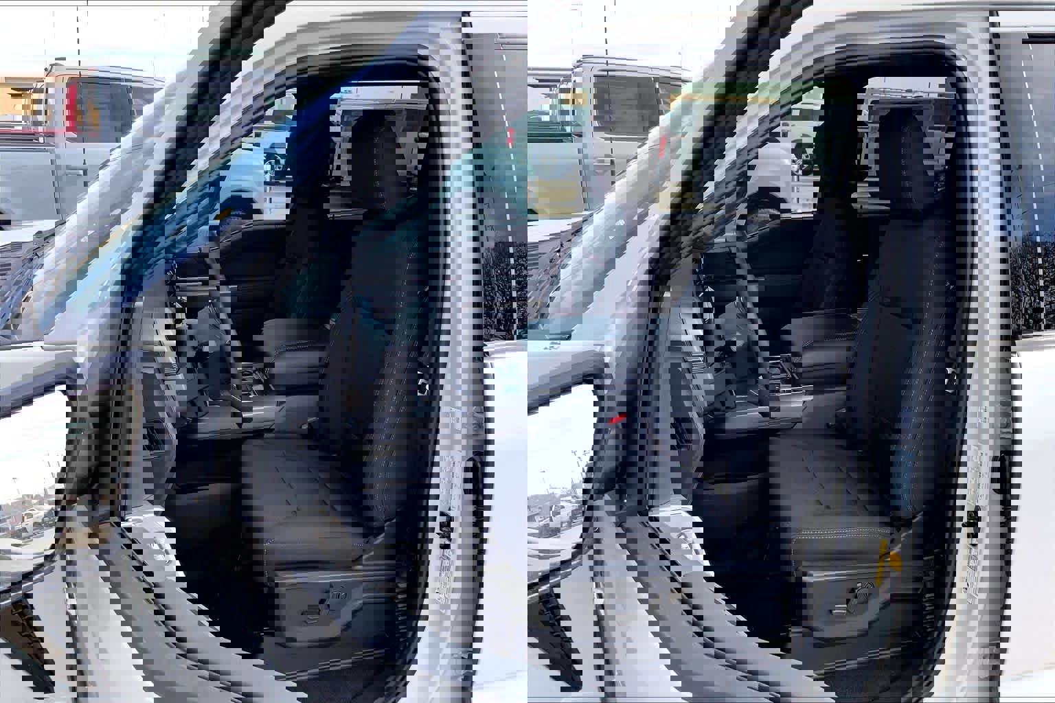 New 2026 Ford F150 XLT w/ Equipment Group 302A MID image 9