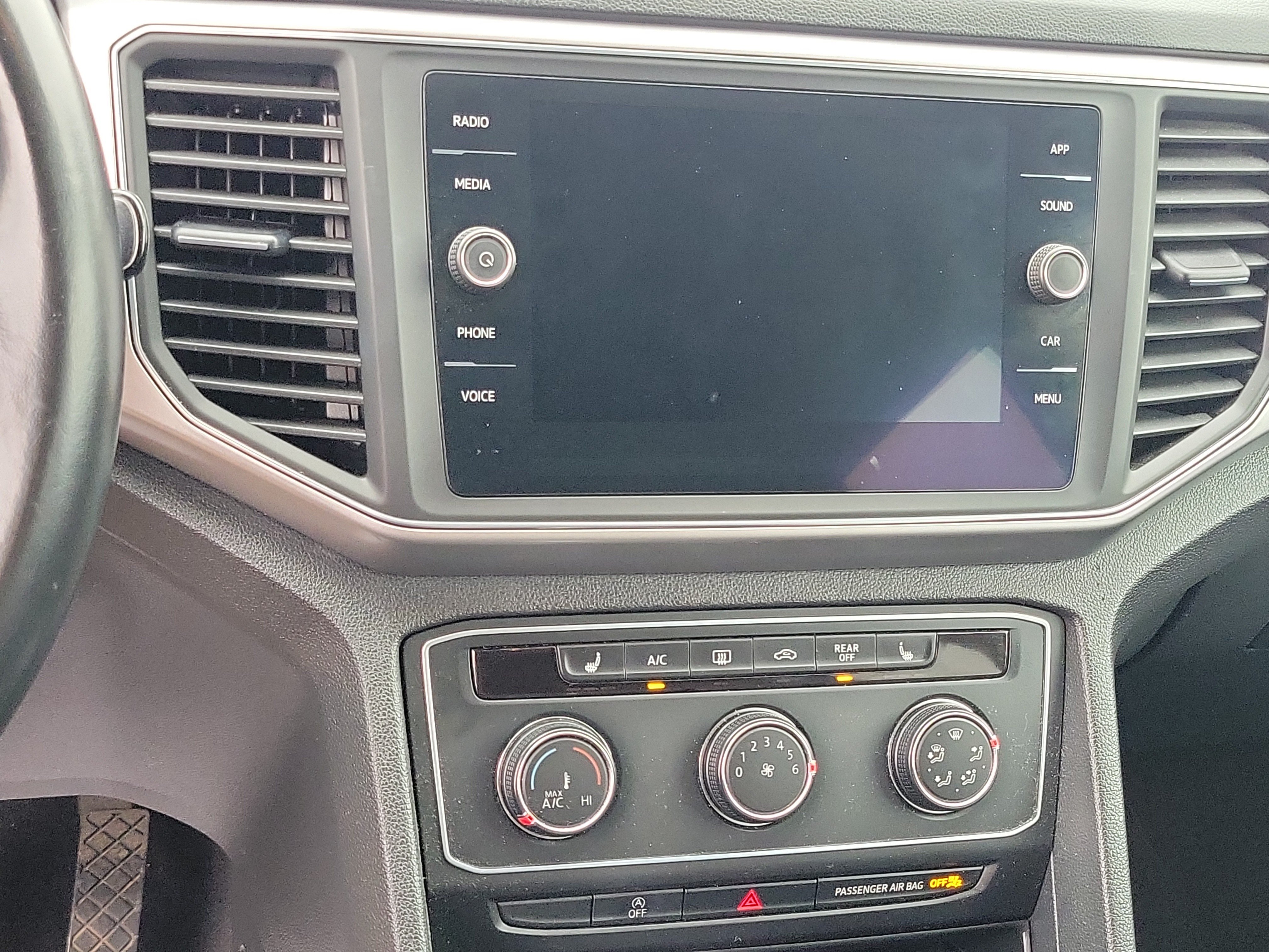 Used 2018 Volkswagen Atlas SE FWD image 15