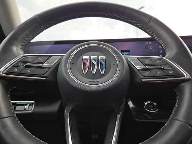 Used 2024 Buick Envision Avenir AWD/4WD image 32