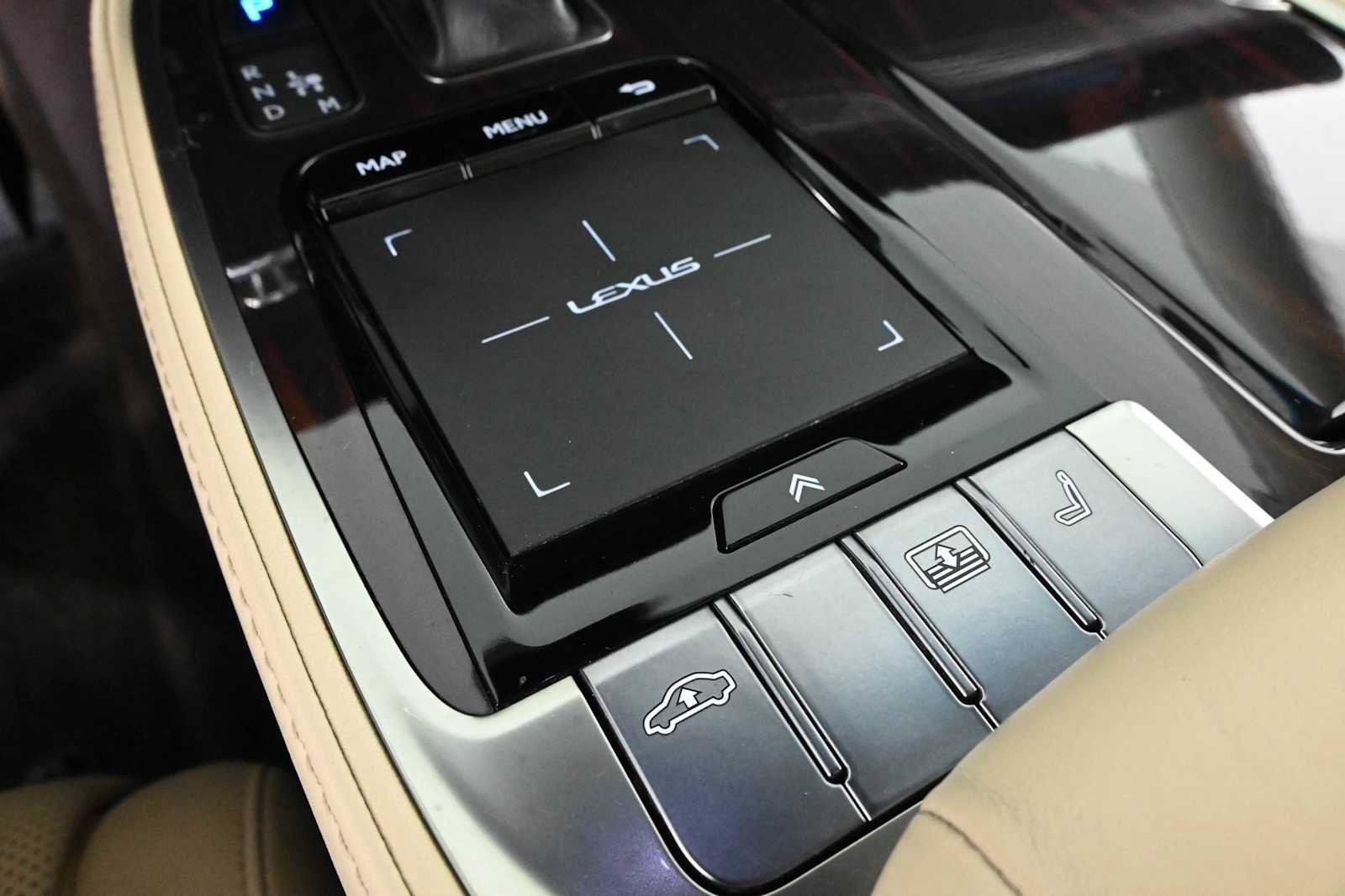 Used 2018 Lexus LS 500 w/ Interior Upgrade Package RWD image 29