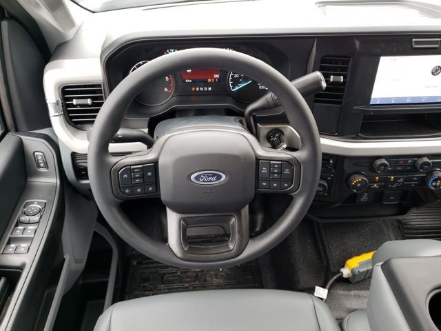 New 2026 Ford F550 4x4 Crew Cab image 11