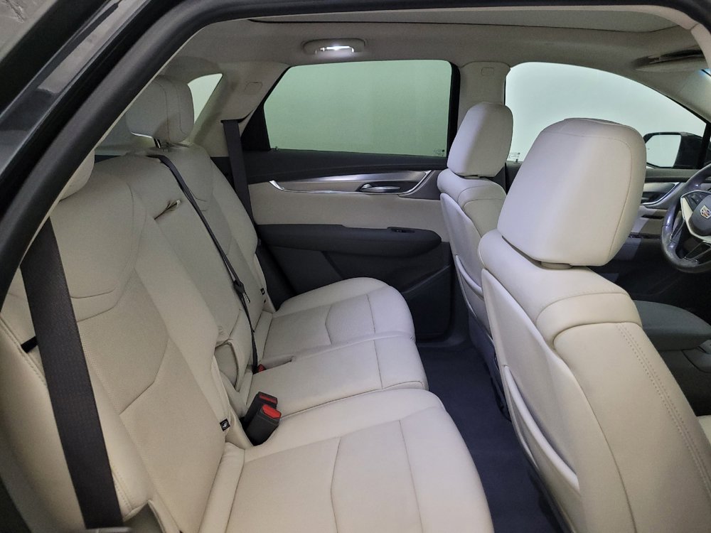 Used 2020 Cadillac XT5 Premium Luxury FWD image 19