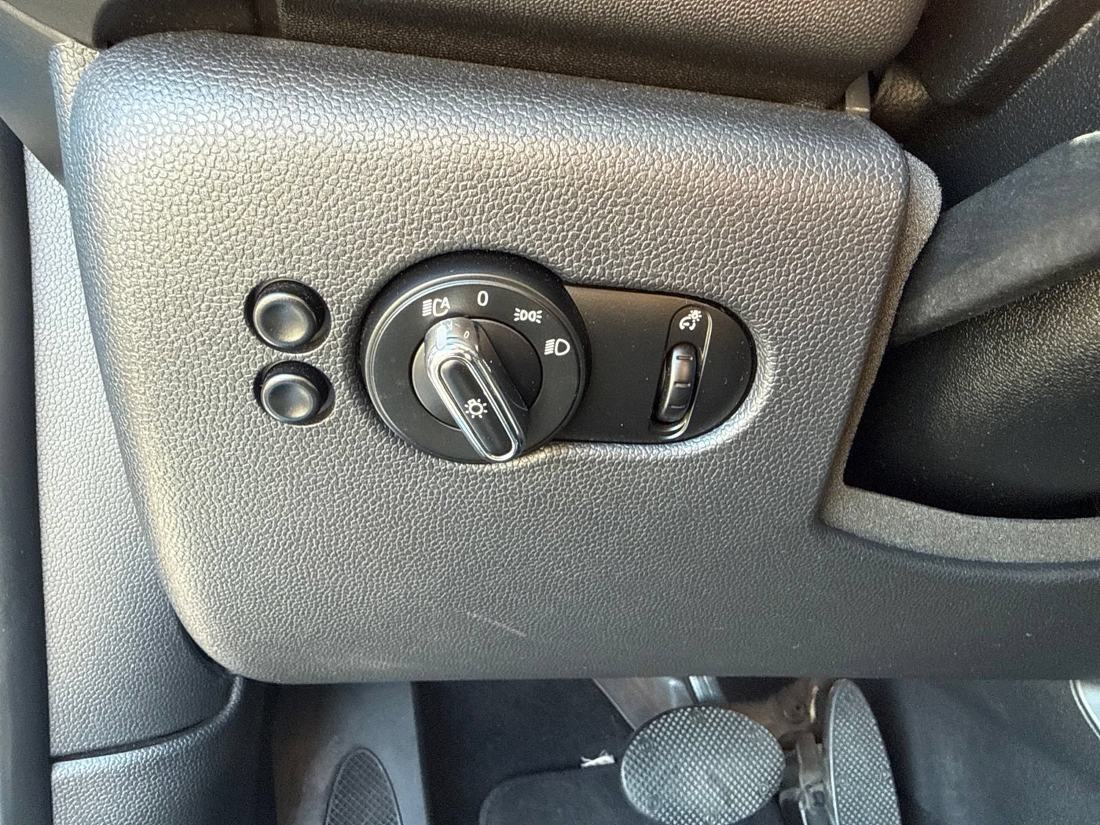 Used 2019 MINI Cooper 2-Door Hardtop FWD image 20