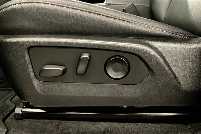 Used 2023 GMC Canyon Elevation w/ Elevation Premium Package image 31