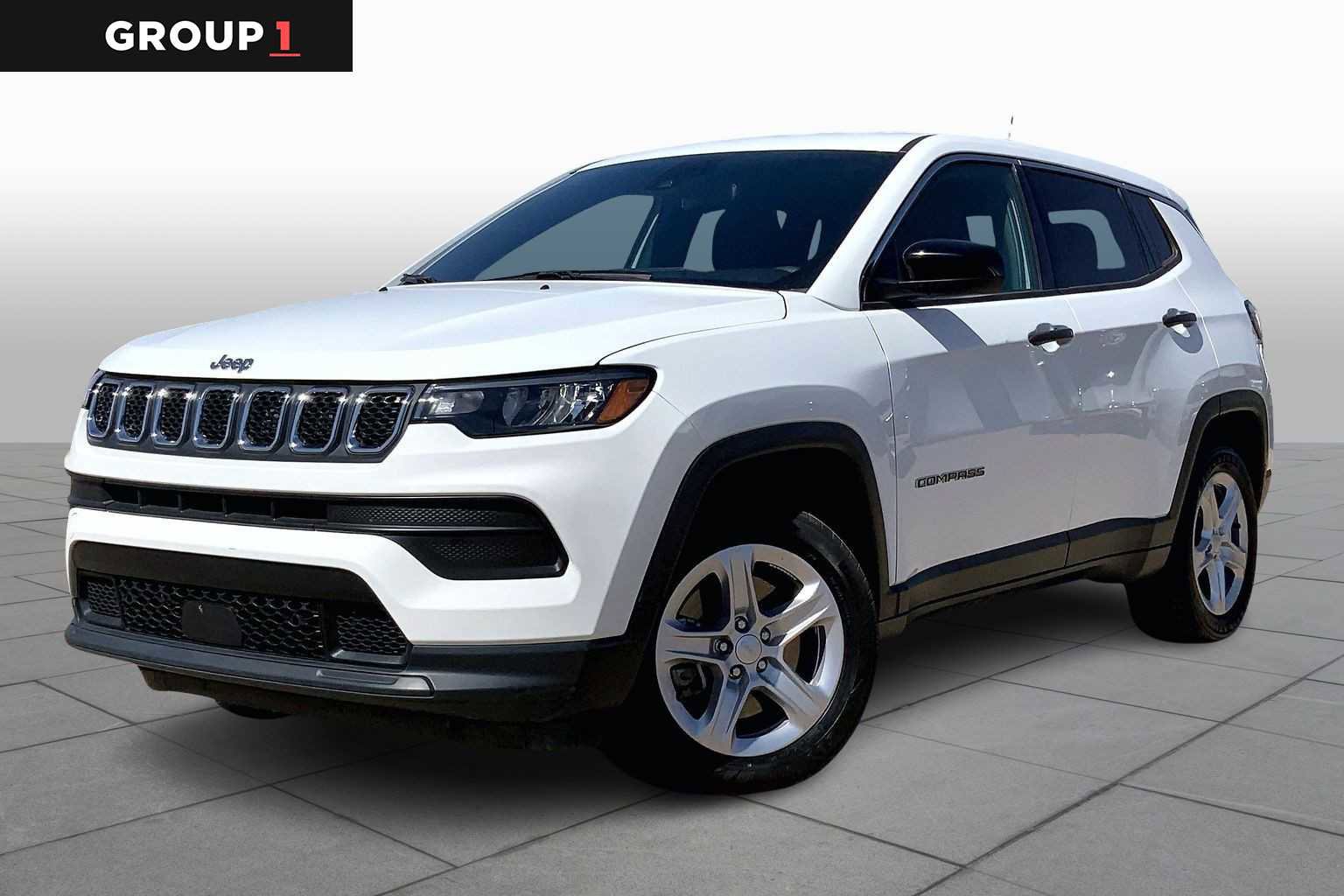 Used 2023 Jeep Compass Sport image 1