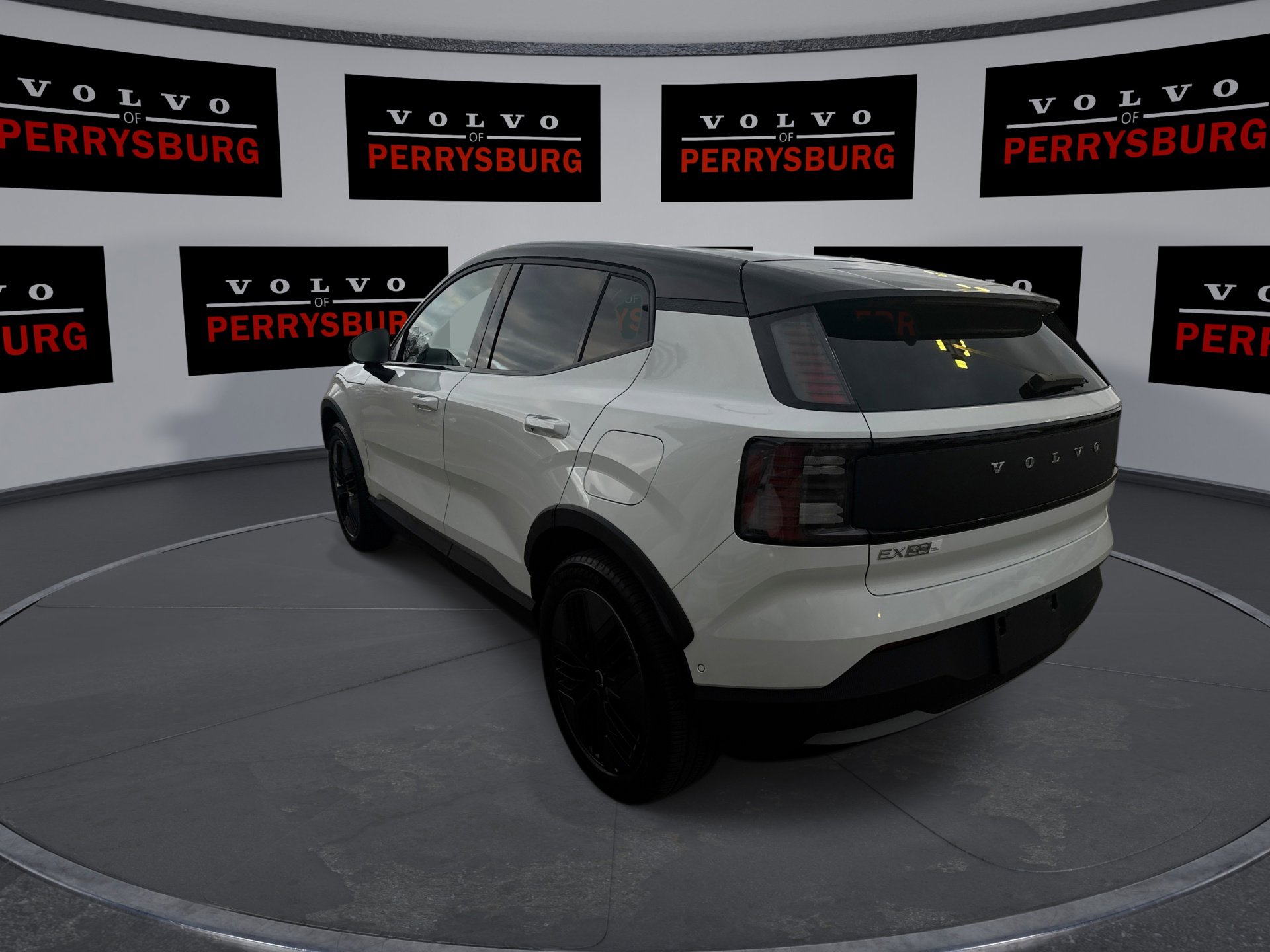 New 2026 Volvo EX30 Cross Country Ultra image 6