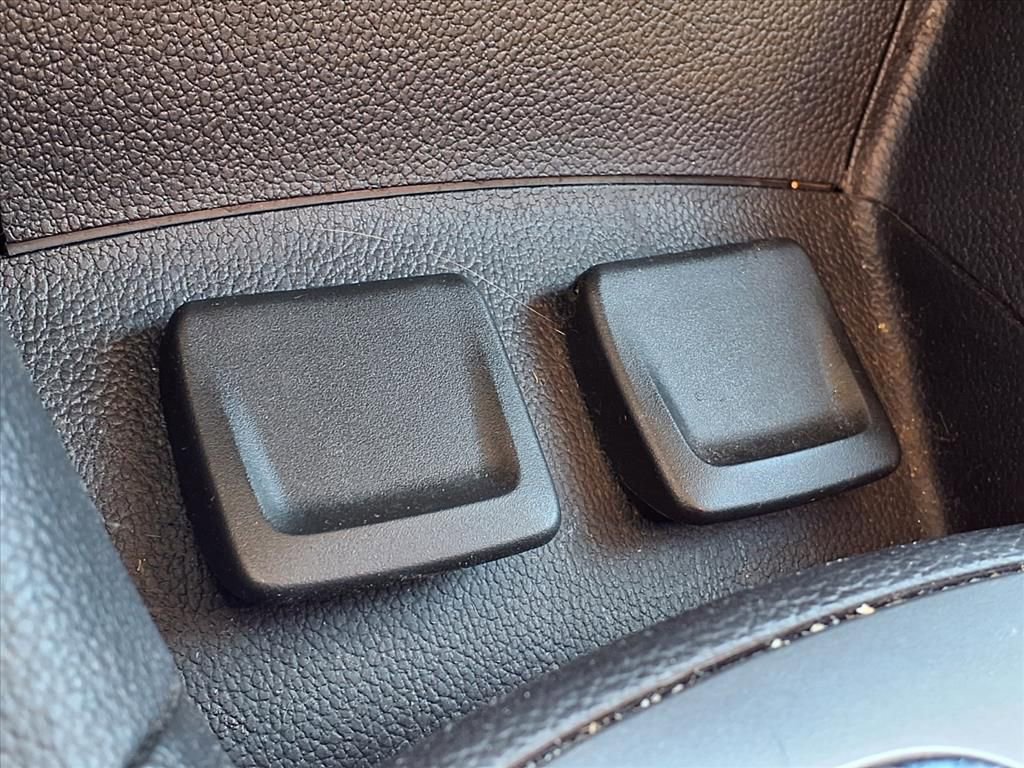 Used 2017 Chevrolet Cruze LT image 27