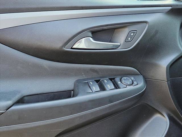 Used 2025 Buick Envista Preferred FWD image 24