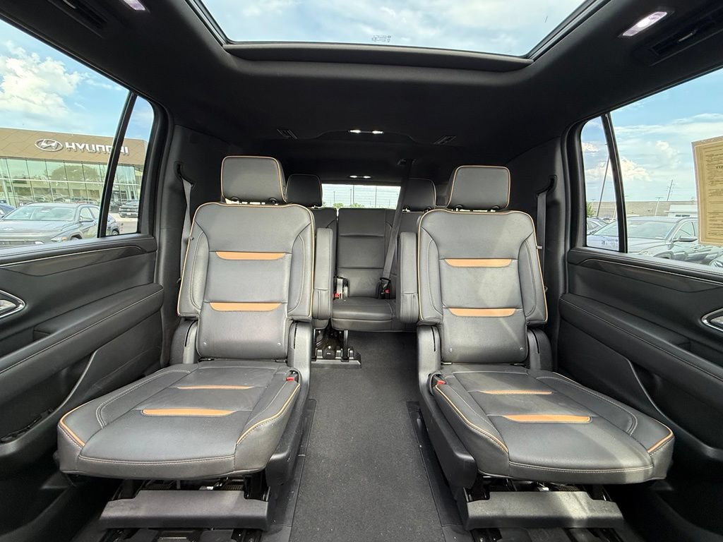 Used 2023 GMC Yukon XL AT4 w/ AT4 Premium Package AWD/4WD image 30