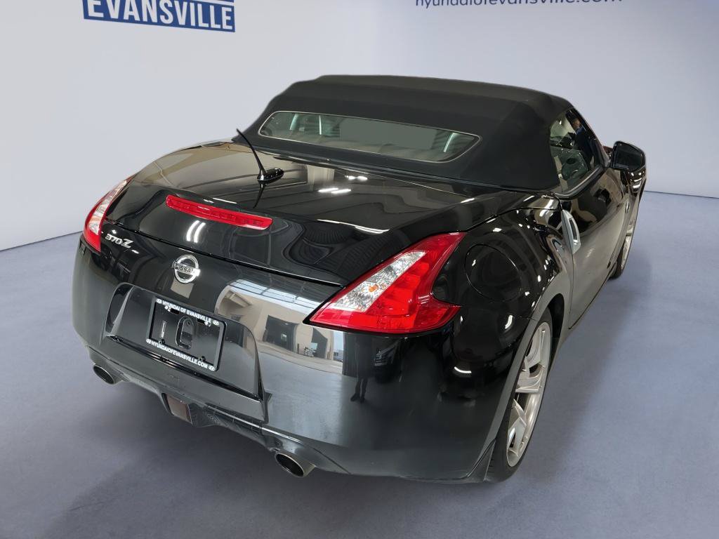 Used 2012 Nissan 370Z Touring w/ Sport Pkg RWD image 5