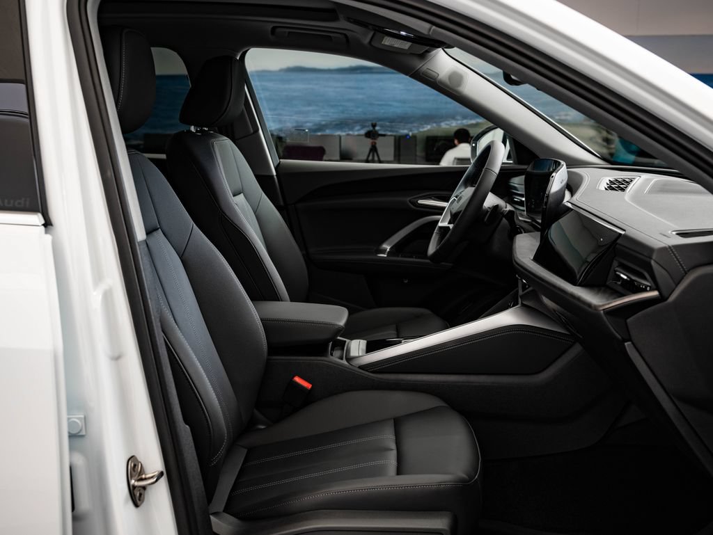 New 2026 Audi Q5 Premium Plus AWD/4WD image 25