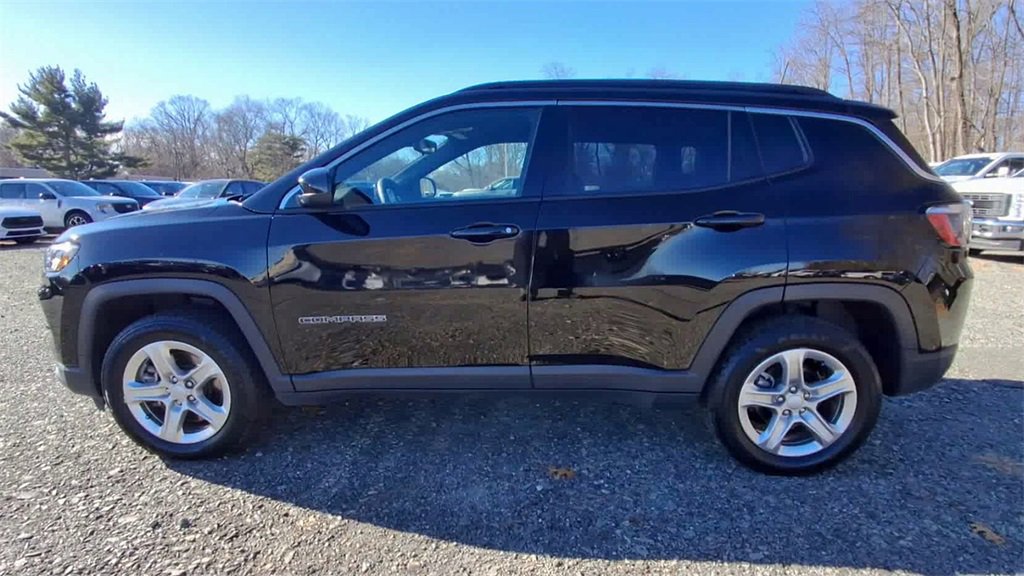 Used 2023 Jeep Compass Latitude image 5