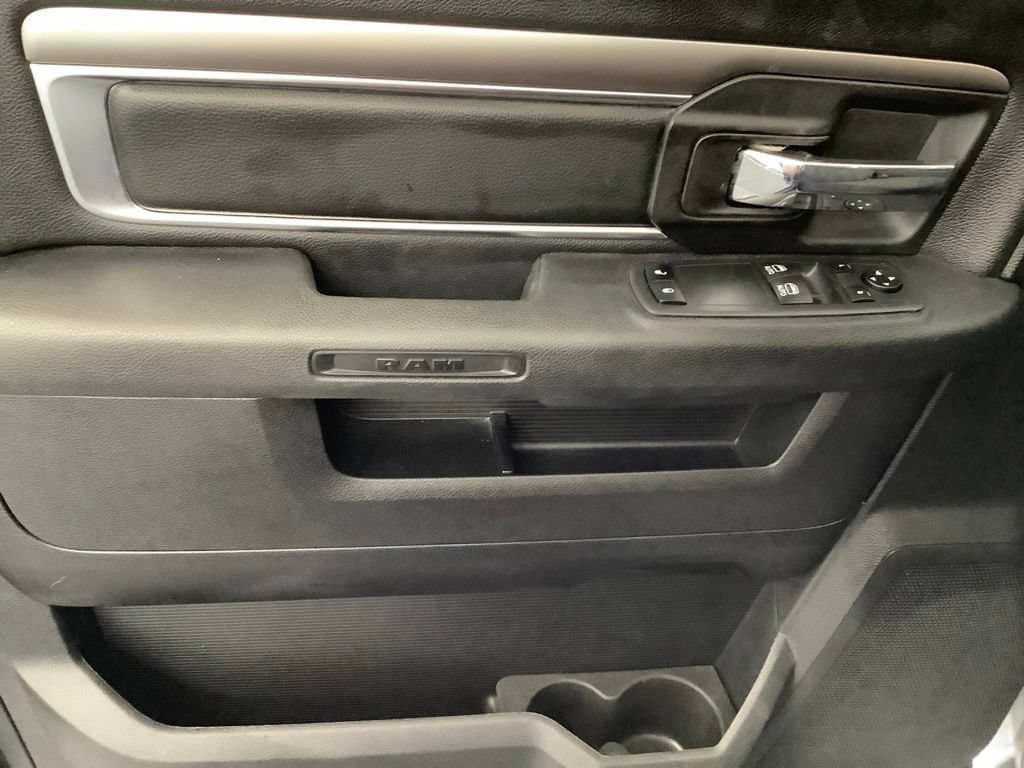 Used 2021 RAM 1500 Express w/ Express Value Package AWD/4WD image 5